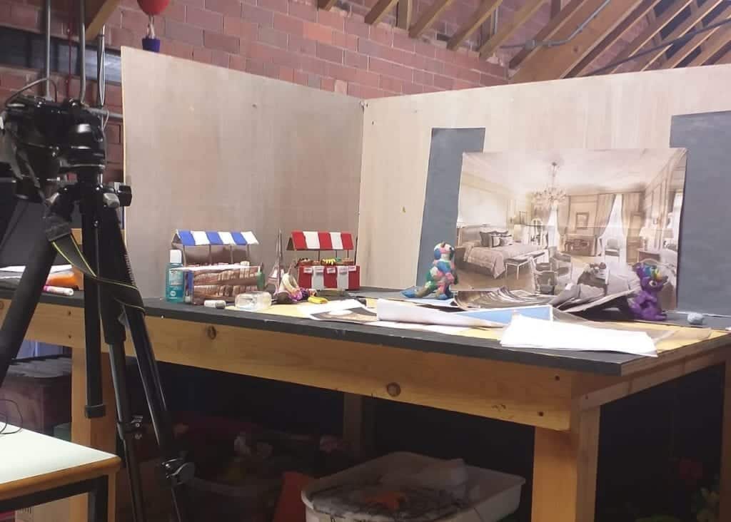 Animated Tour of London with Fred and Firestorm 3 Wideshot of the animation Camden market set on a tabletop